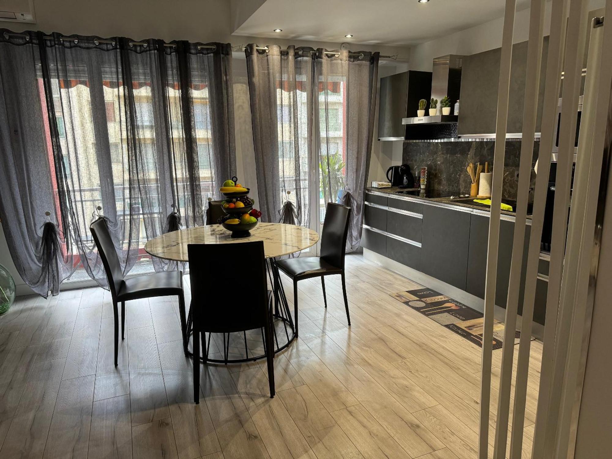 Gorgeous 2 Bedrooms Holiday Apartement Nice Exterior photo